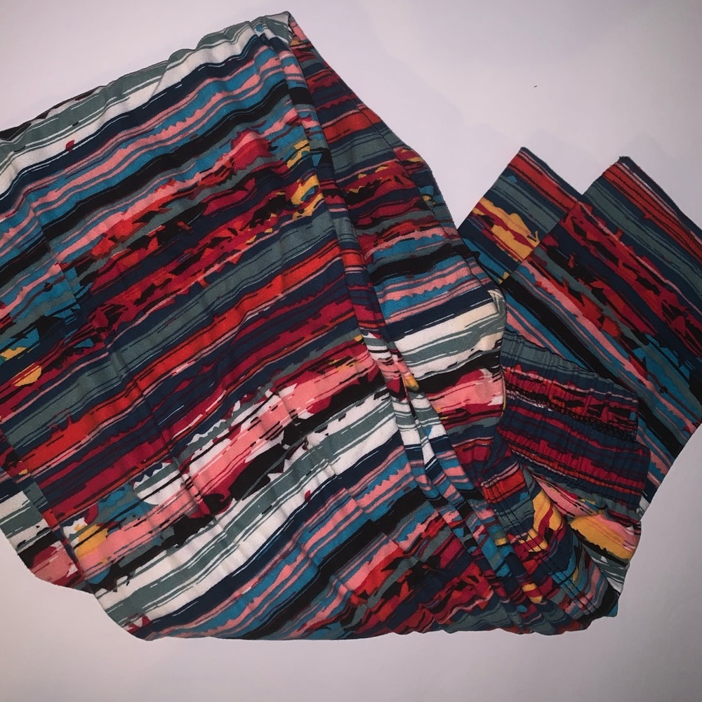 XL Agnes @ Dora Stripped Leggings